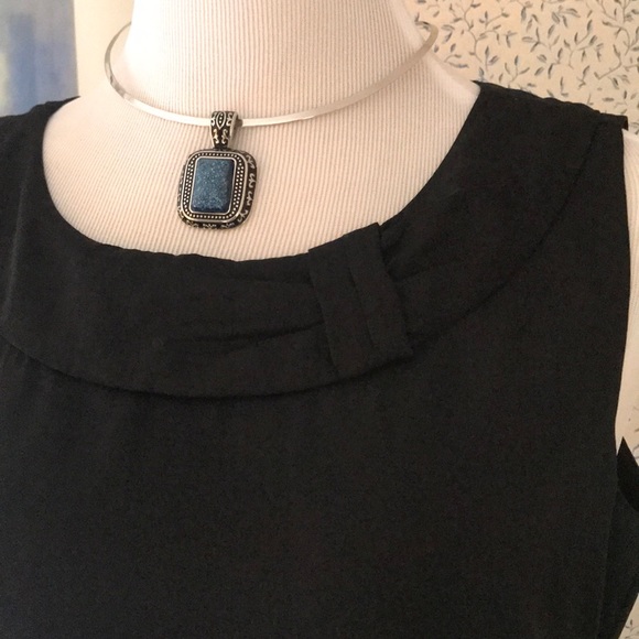 Ladies Sleeveless Dress - Picture 3 of 8